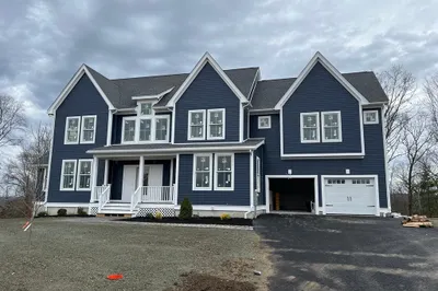 6 Blue Heron Court 1