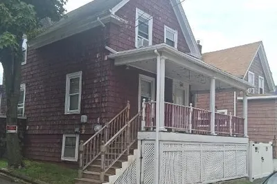 80 Sheridan St 1