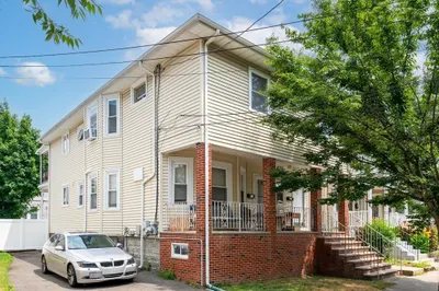 34 Woodrow Ave #1