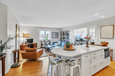 351 Pleasant Street #7 1