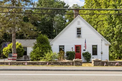 88 E Main St