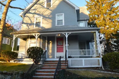 84 Crescent Ave #84 1