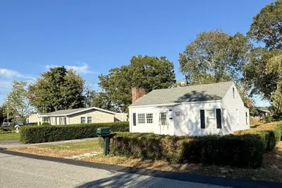 5 Lucie Avenue 1