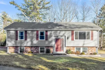 15 Hickory Hill Rd