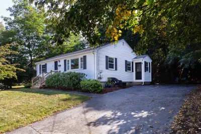 64 Alden St 1