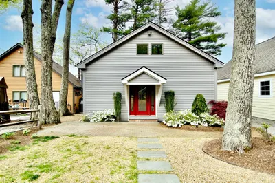 172 Lake Rd 1