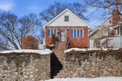 98 Boardman Ave
