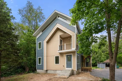 174 Gilbert St 1