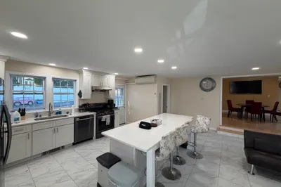160 Broadway #160 1