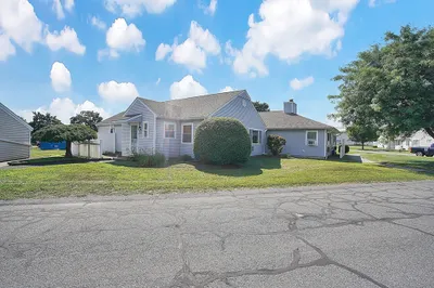 43 Mitchell Dr