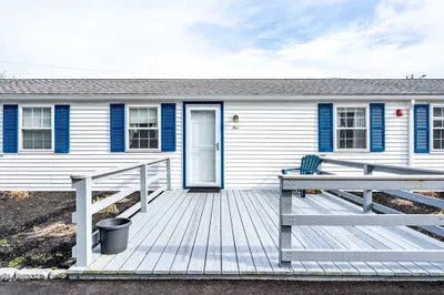 60 Broadway St #5