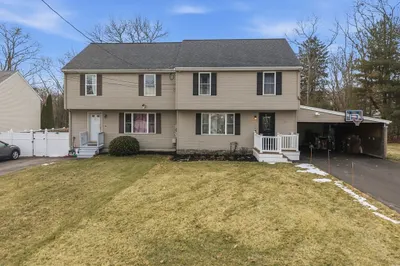 16 Perry Ave, Ave #16 1