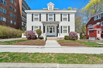 44 Greenleaf St 1