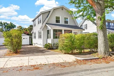 8 Sunnyside Rd 1