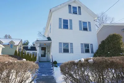 8 Curve Street