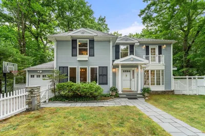 20 Morses Pond Road