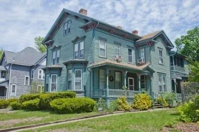 127-129 Thompson St 1