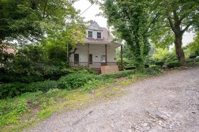 18 Baldwin St
