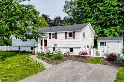 103 Westwind Rd 1