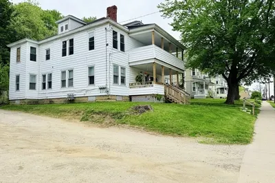 19-25 Dalton Ave 1