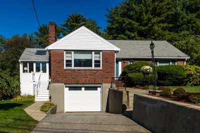 1785 Trapelo Road 1