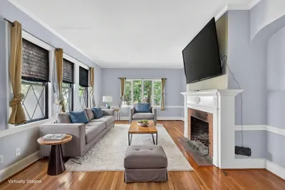 28 Thurlow Ave 1