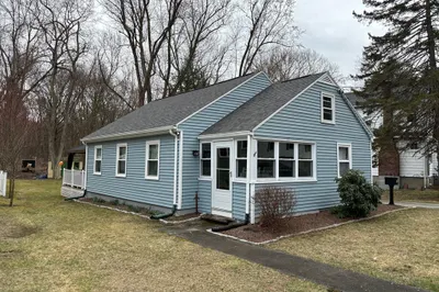 20 Pinevale Ave 1
