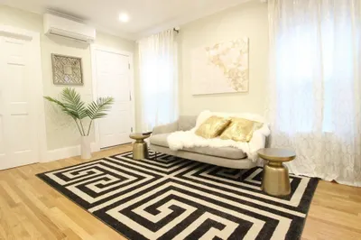 439 Cardinal Medeiros Ave #2