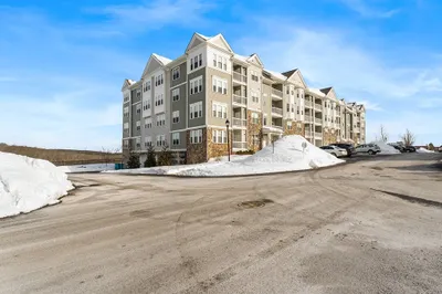 1102 Peters Farm Way #1102