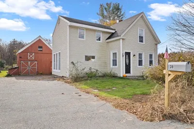 38 Heald St 1