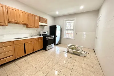 22 Humphreys St #1 1