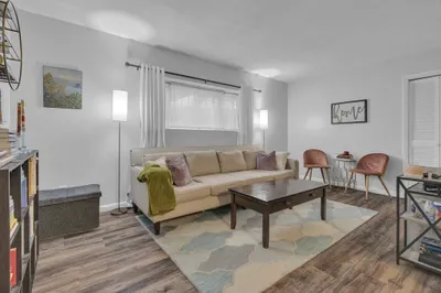 10 Scottfield Rd #2 1