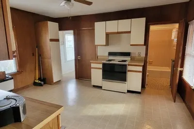 17 Clinton St #2