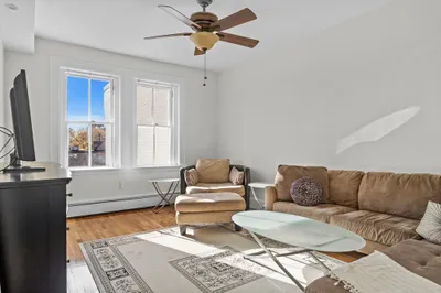 2 Arlington St #32