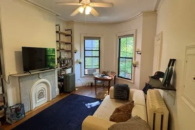 2 Wellington Street #5