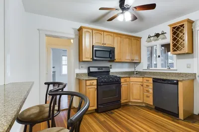25 Rowe St #1 1