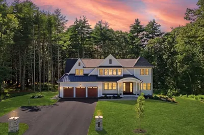 21 Nolan Cir 1