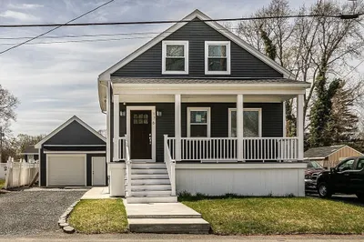 176 Bourne St