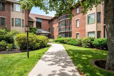 770 Salisbury St #302