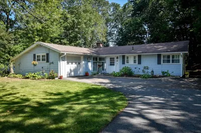 16 Foster Drive