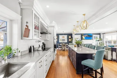 249 Elsinore St 1