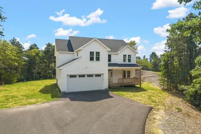 33 Seabiscuit Dr 1