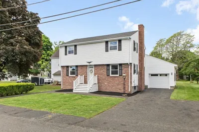 29 Harbor St 1