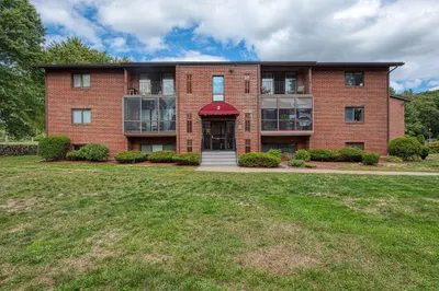 221 Oak St #8-12 1