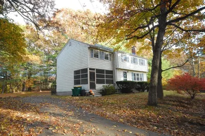 70 Hillside Ave