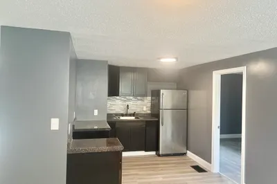 239 Howard St 1