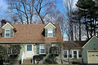 9 Howe Ave 1