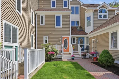 60 Pointe Rok Drive #60 1