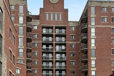 15 N Beacon St #208