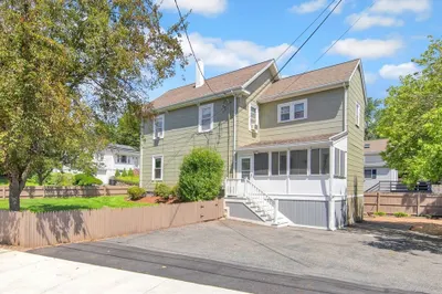 20 Lake Ave 1